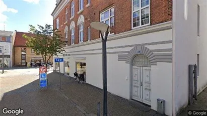 Lejligheder til leje i Frederikshavn - Foto fra Google Street View Lejligheder til leje i Frederikshavn - Foto fra Google Street View